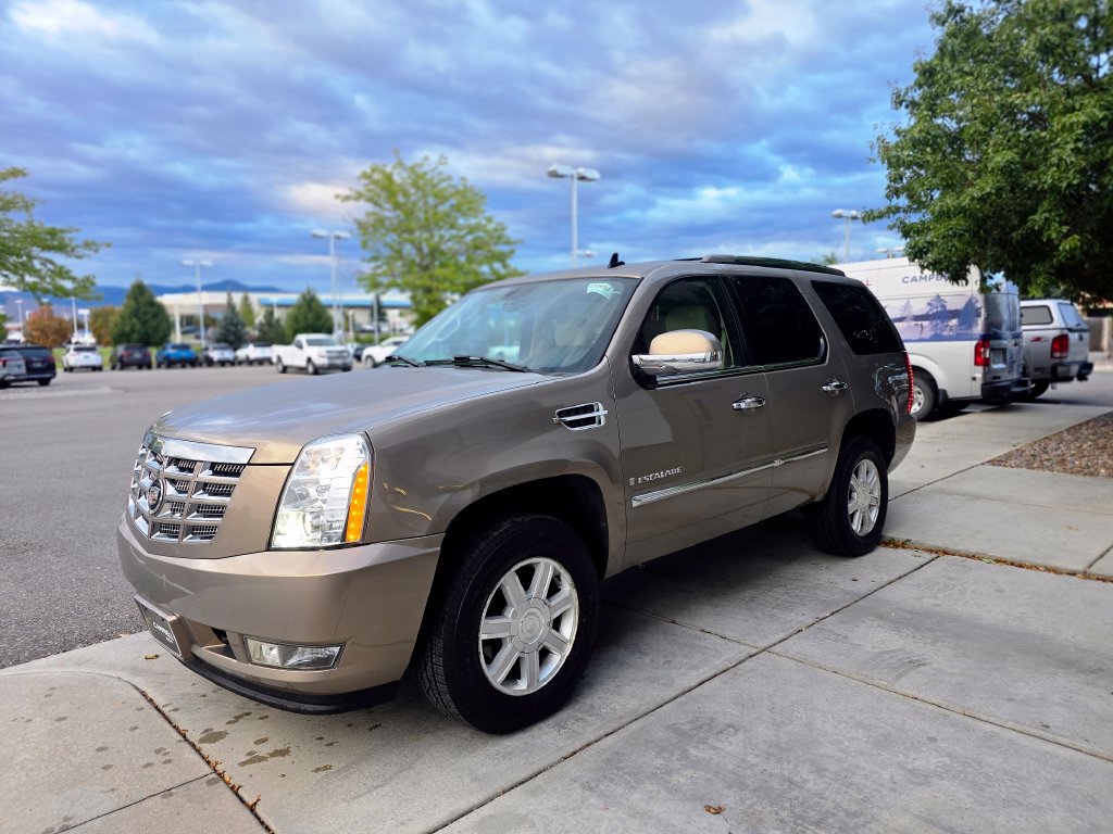 Used 2007 Cadillac Escalade AWD w/ Information Package image 5