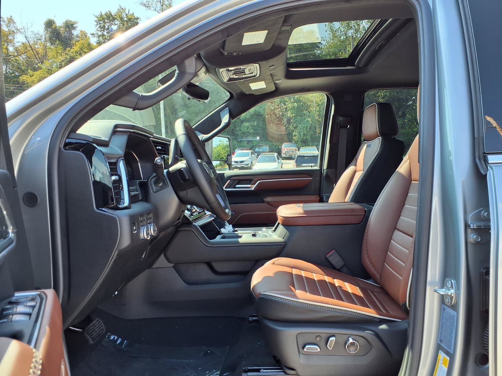 New 2026 GMC Sierra 2500 Denali Ultimate w/ Max Trailering Package AWD/4WD image 16