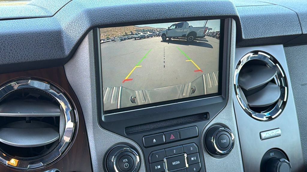 Used 2016 Ford F250 Lariat w/ Lariat Interior Package AWD/4WD image 16