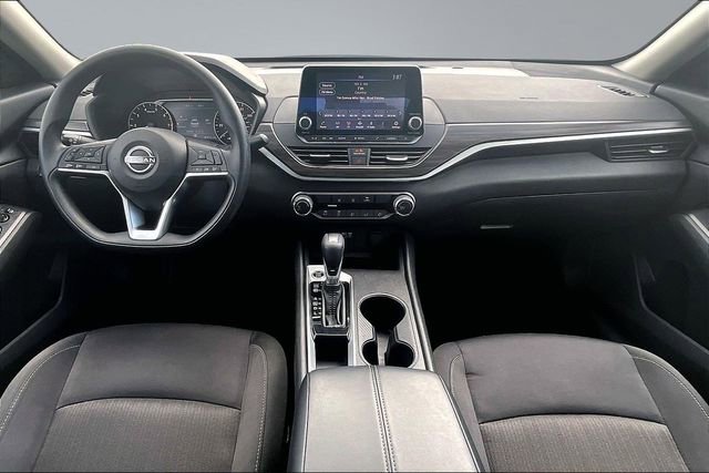 Used 2025 Nissan Altima 2.5 SV image 7