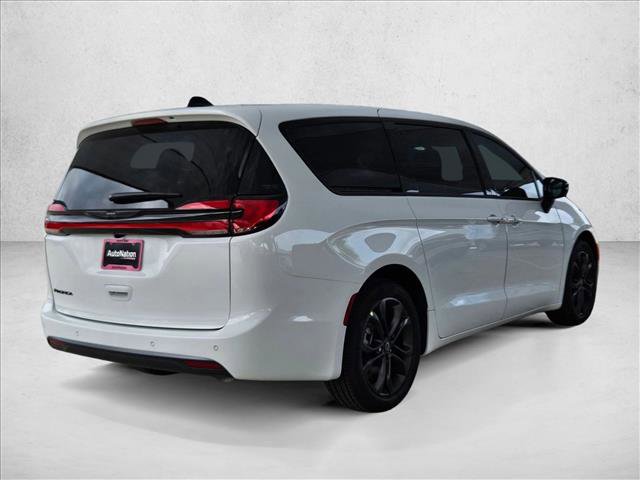 New 2026 Chrysler Pacifica Select FWD video 2