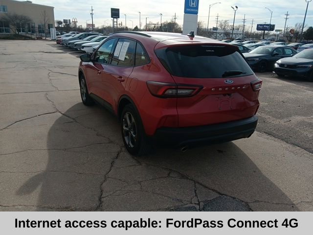 Used 2025 Ford Escape ST-Line image 7