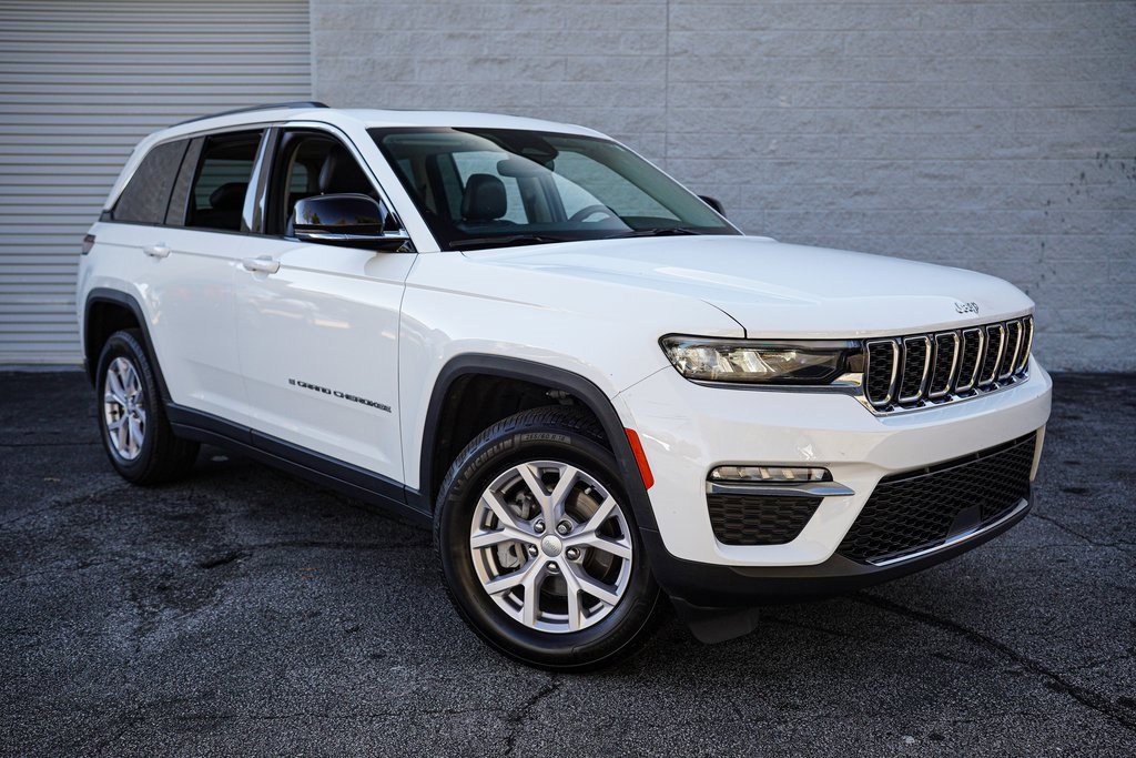 Used 2022 Jeep Grand Cherokee Limited image 8