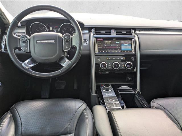 Used 2017 Land Rover Discovery First Edition image 16