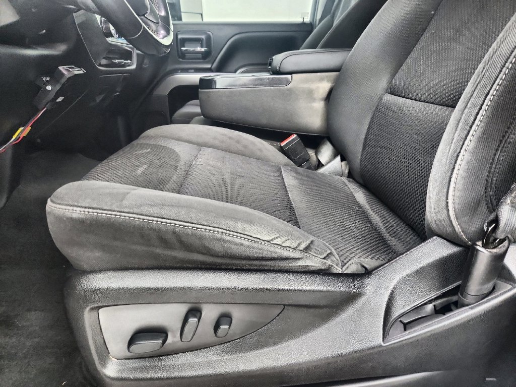 Used 2018 Chevrolet Silverado 1500 LT w/ All Star Edition AWD/4WD image 21