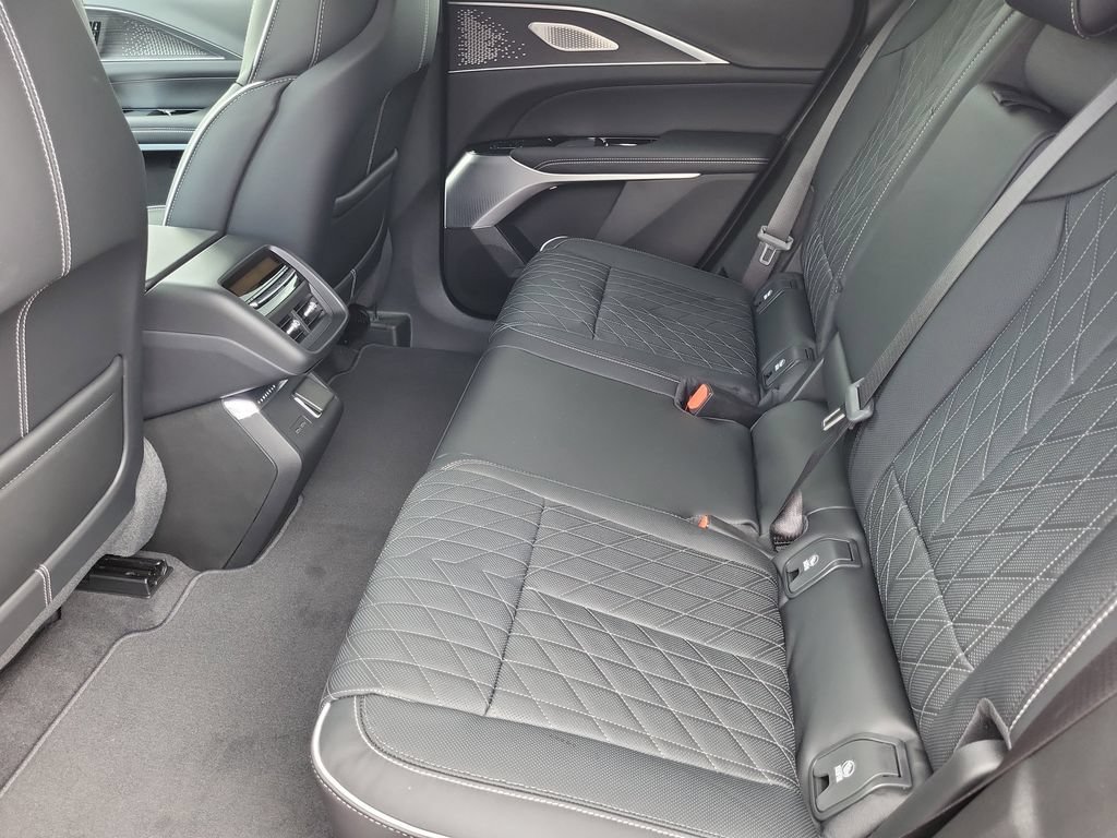 New 2026 Cadillac Lyriq V AWD/4WD image 22