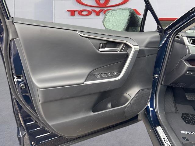 Used 2025 Toyota RAV4 Limited FWD image 25