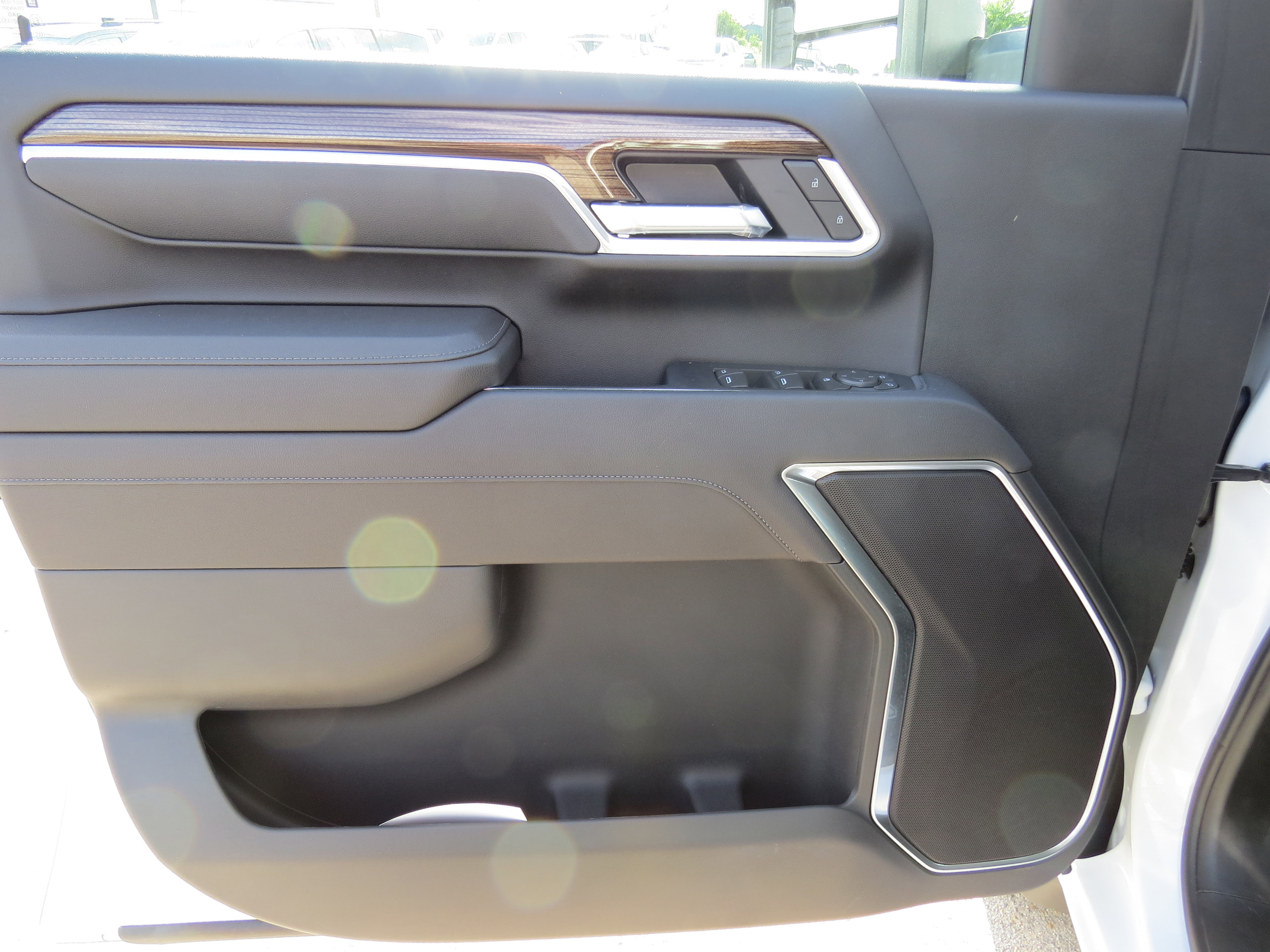 Used 2025 Chevrolet Silverado 2500 LT w/ Convenience Package AWD/4WD image 20