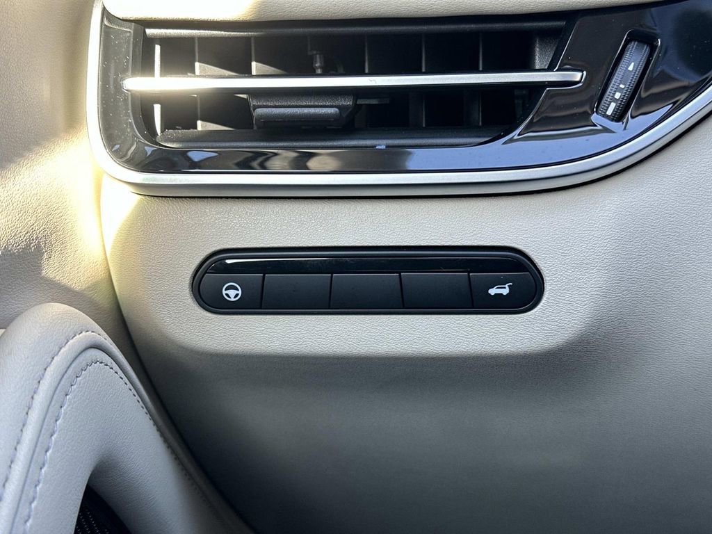 Used 2023 INFINITI QX60 Luxe w/ Cargo Package image 17