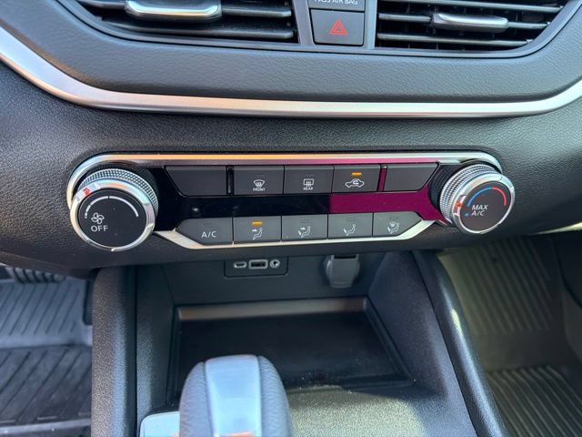 Used 2025 Nissan Altima 2.5 S FWD image 30