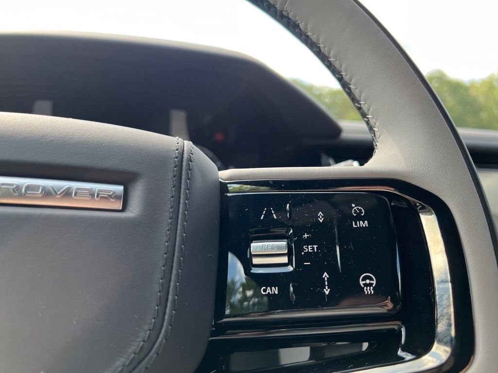 New 2026 Land Rover Range Rover Velar Dynamic SE image 14