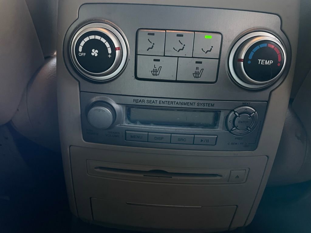 Used 2012 Hyundai Veracruz Limited w/ Entertainment Pkg image 30