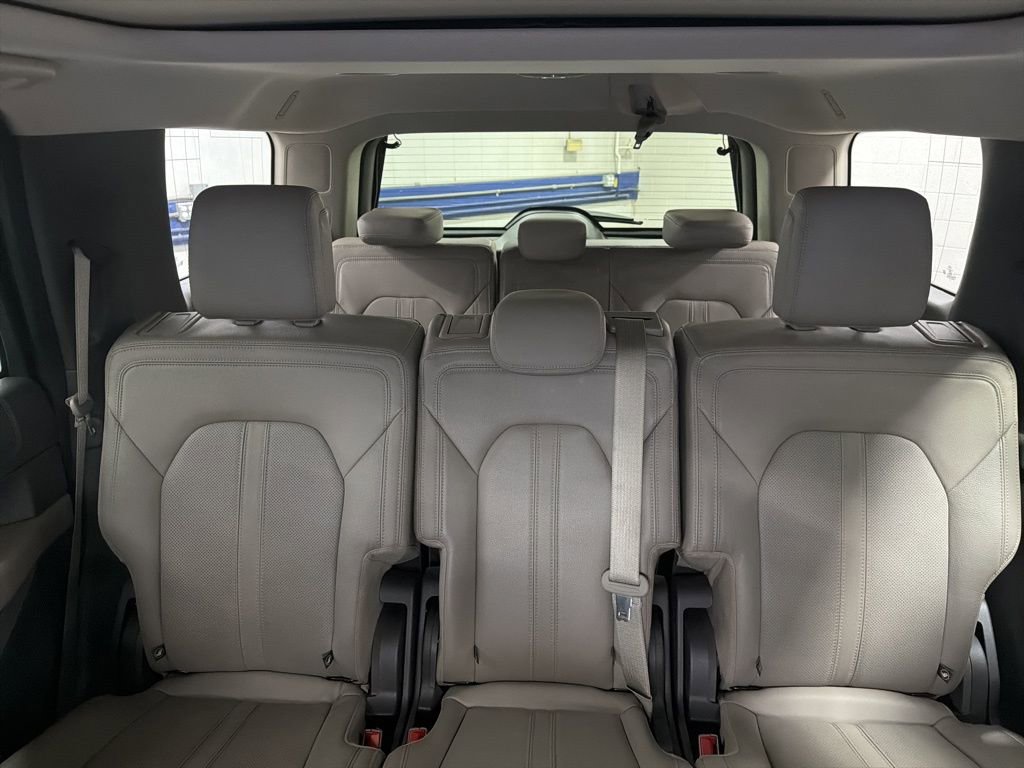 Used 2020 Ford Expedition Limited w/ Equipment Group 301A image 13