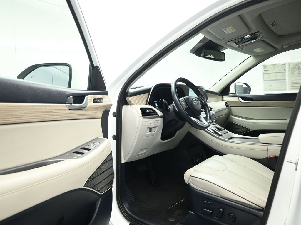 Used 2022 Hyundai Palisade Limited image 9