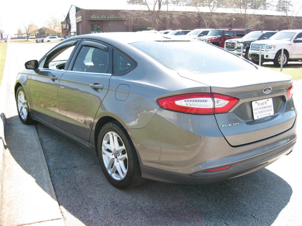 Used 2013 Ford Fusion SE FWD image 5