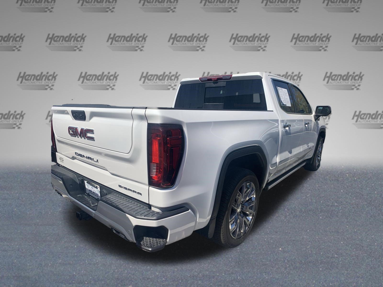 Used 2024 GMC Sierra 1500 Denali image 8