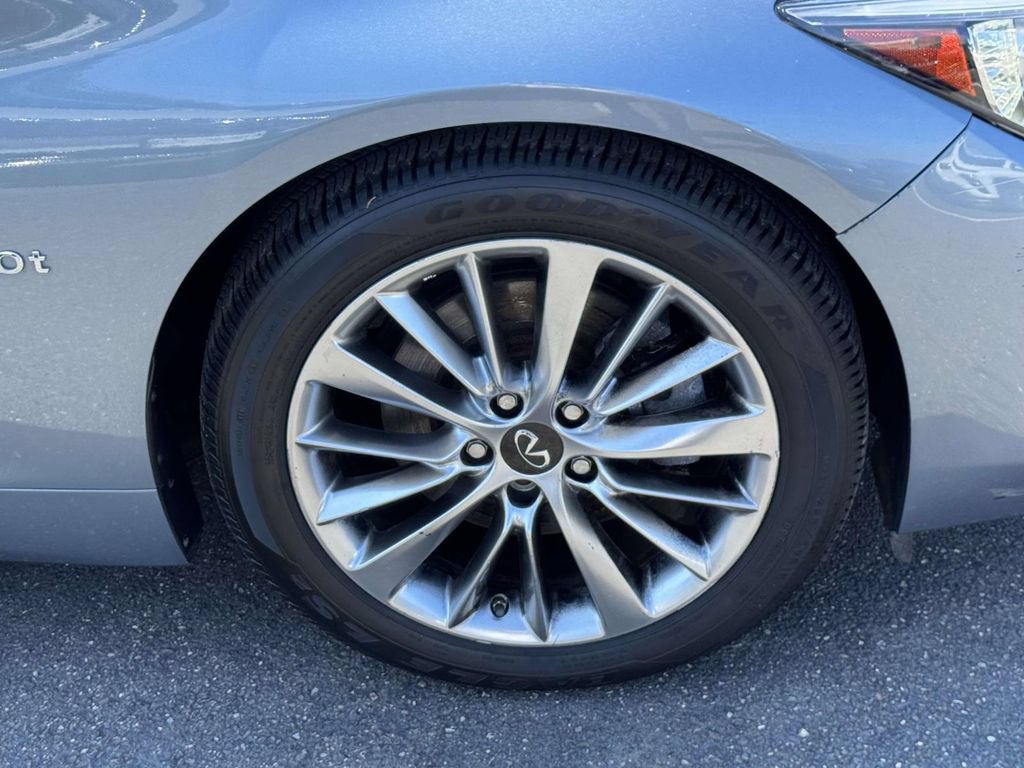 Used 2019 INFINITI Q50 Luxe w/ Essential Package (3.0T Luxe) AWD/4WD image 6