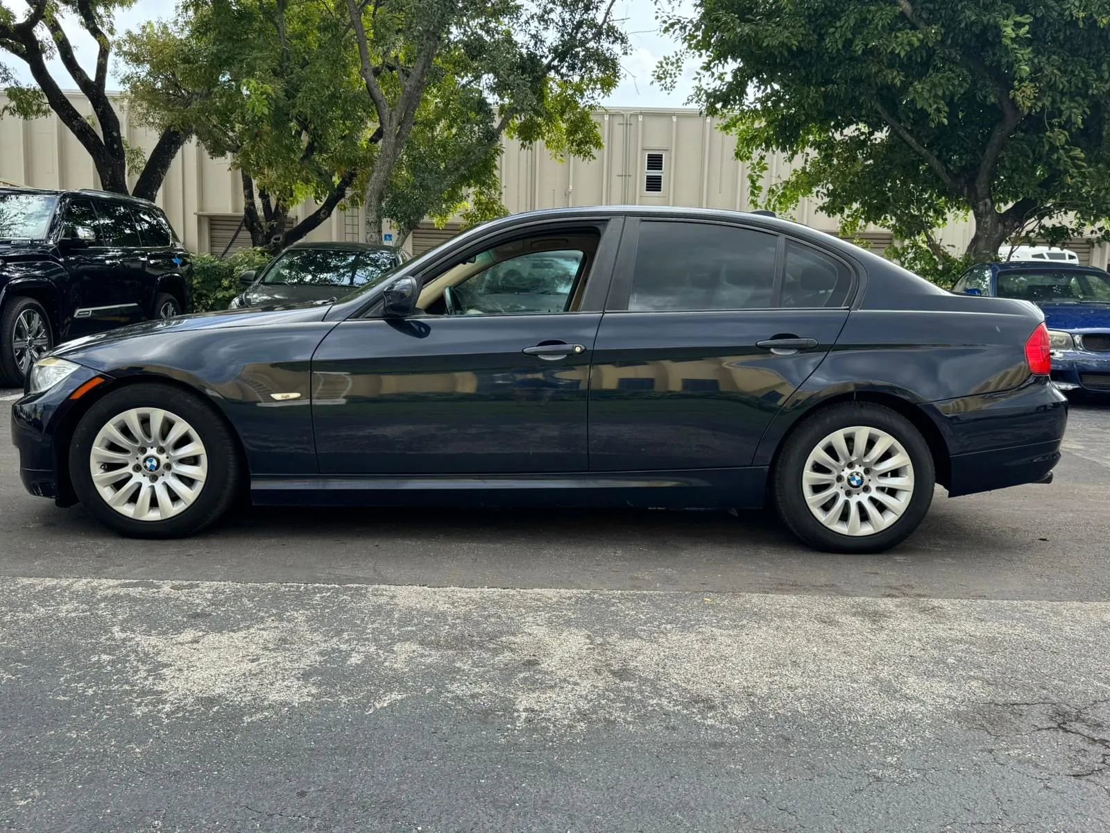 Used 2009 BMW 328i Sedan image 4