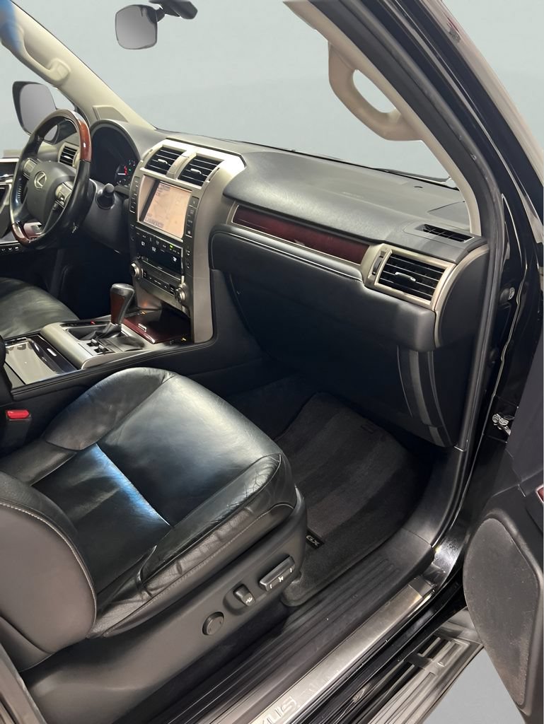 Used 2016 Lexus GX 460 w/ Premium Package AWD/4WD image 16