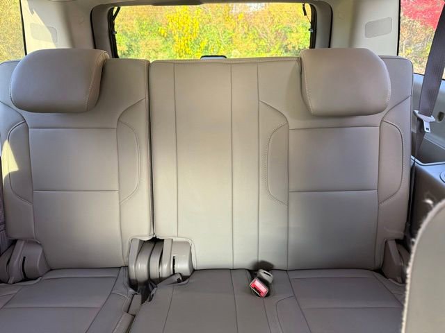 Used 2020 Chevrolet Suburban Premier image 16