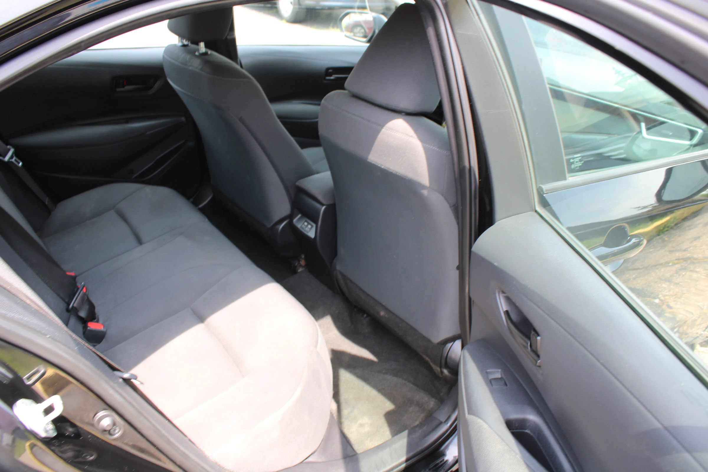 Used 2023 Toyota Corolla LE FWD image 22