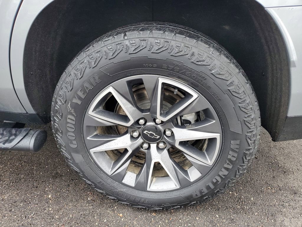 Certified 2024 Chevrolet Tahoe Z71 w/ Luxury Package image 37