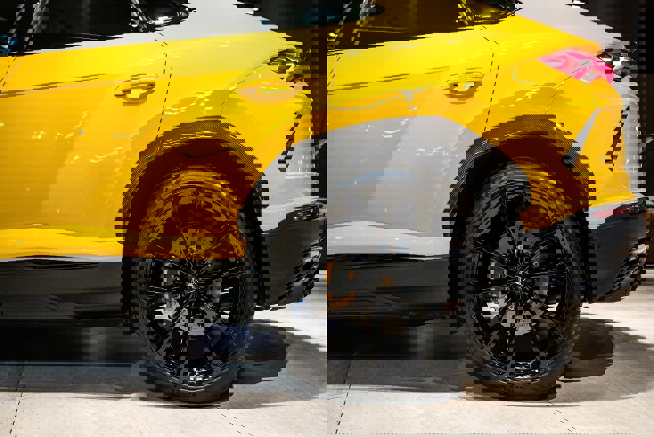 Used 2022 Lamborghini Urus image 32