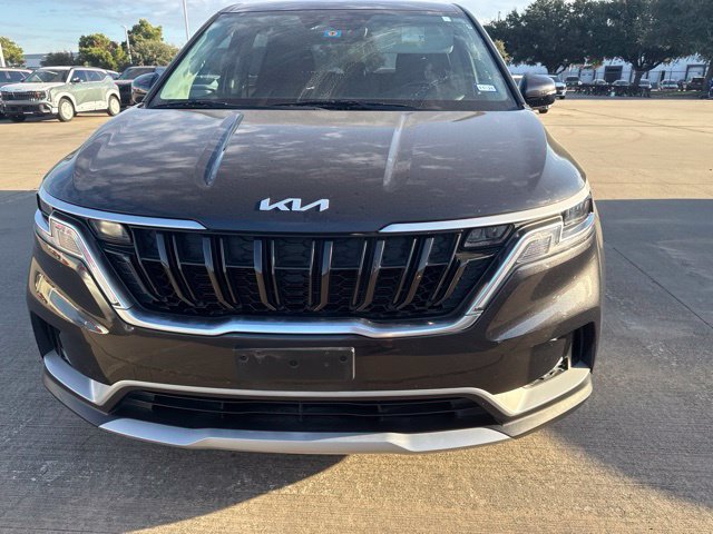 Used 2022 Kia Carnival LX FWD image 2