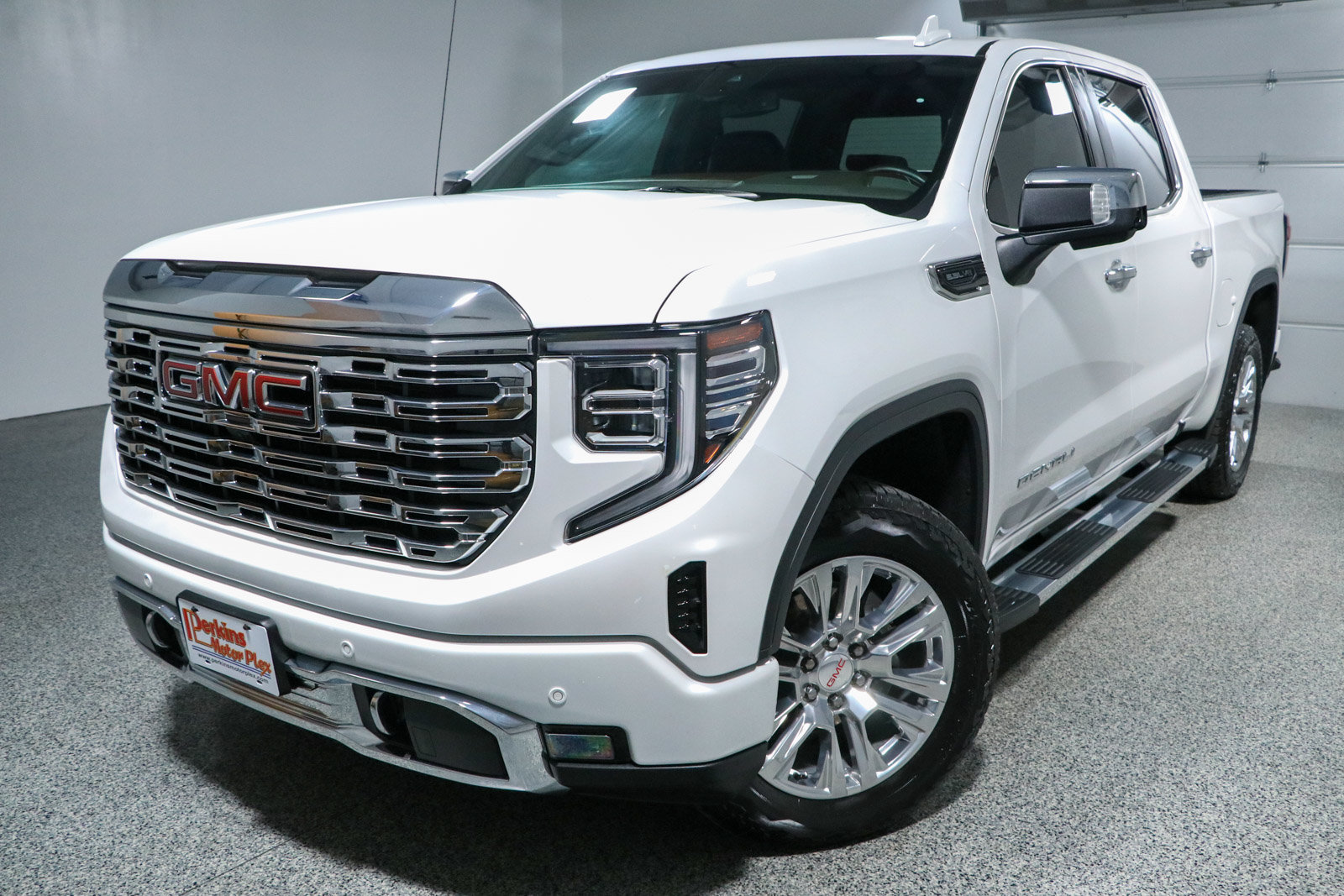 Used 2025 GMC Sierra 1500 Denali AWD/4WD image 33