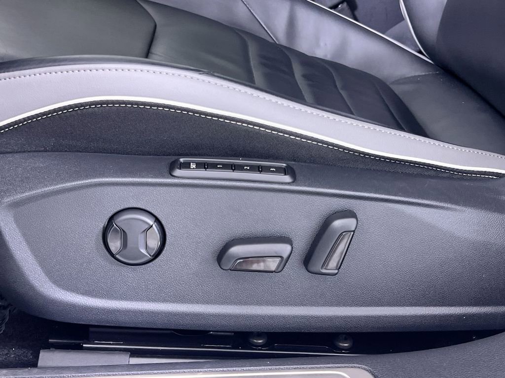 Used 2023 Volkswagen Arteon SEL w/ Arteon MDO Package image 14