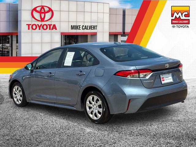 Certified 2025 Toyota Corolla LE FWD image 3