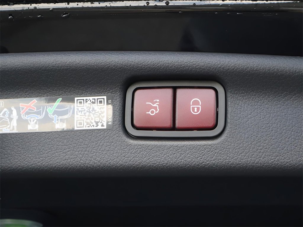 Certified 2025 Mercedes-Benz C 300 4MATIC Sedan image 18