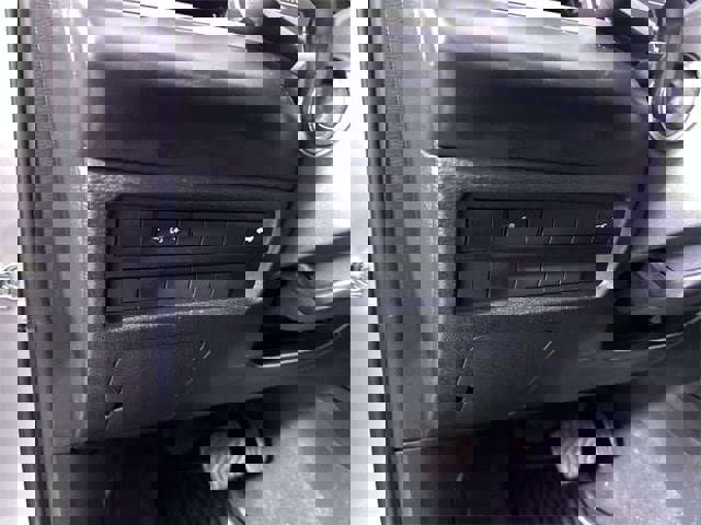 Used 2024 Mitsubishi Outlander SE image 18