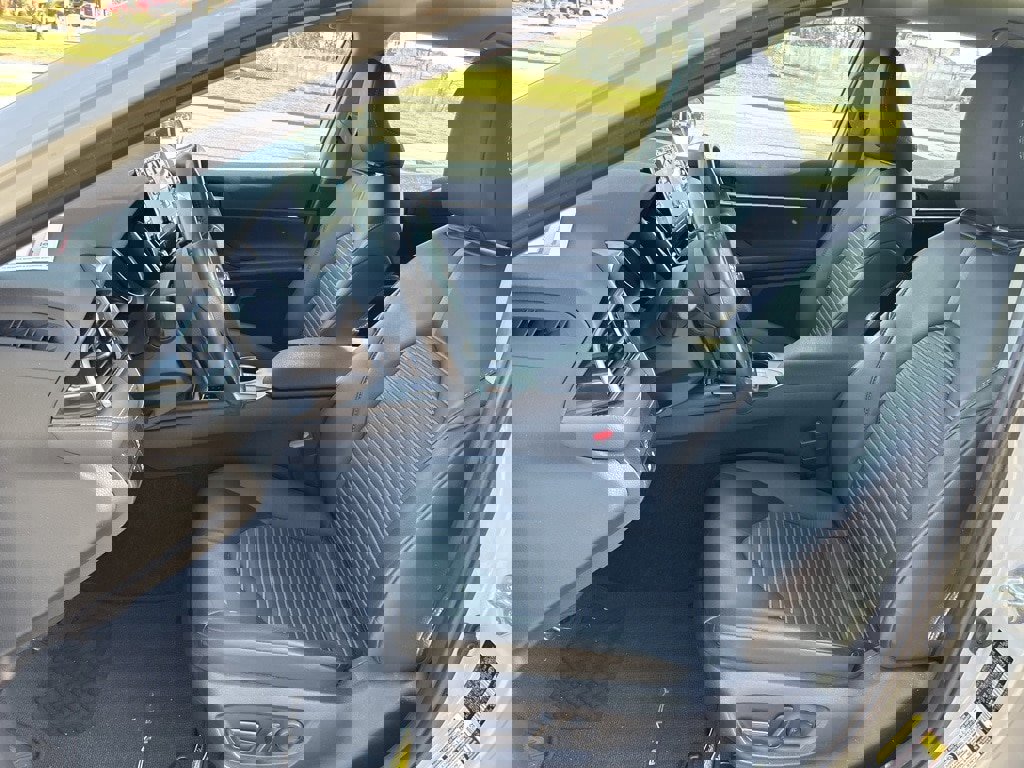 Used 2024 Toyota Camry SE image 17