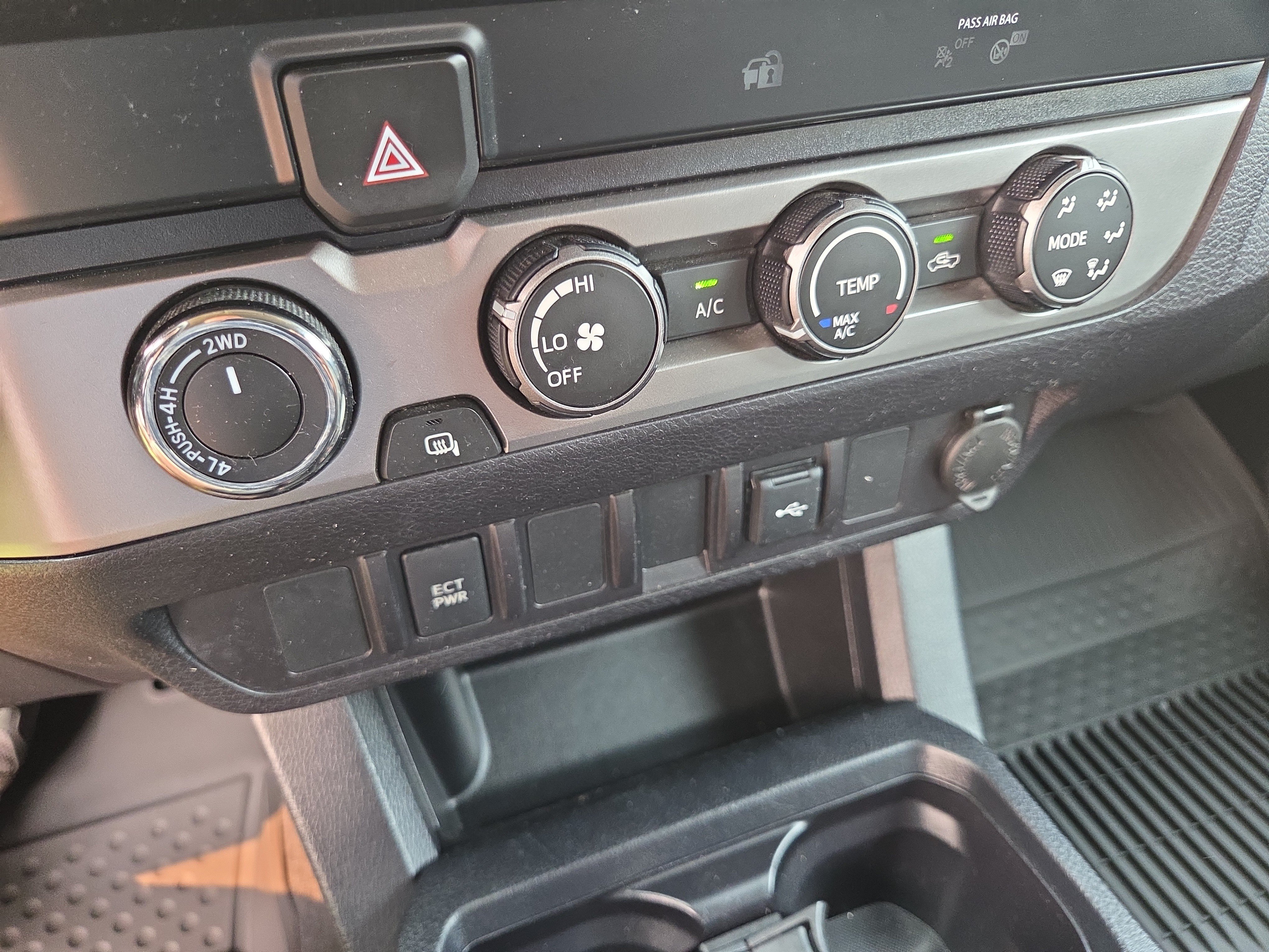 Certified 2020 Toyota Tacoma SR w/ SX Package AWD/4WD image 24