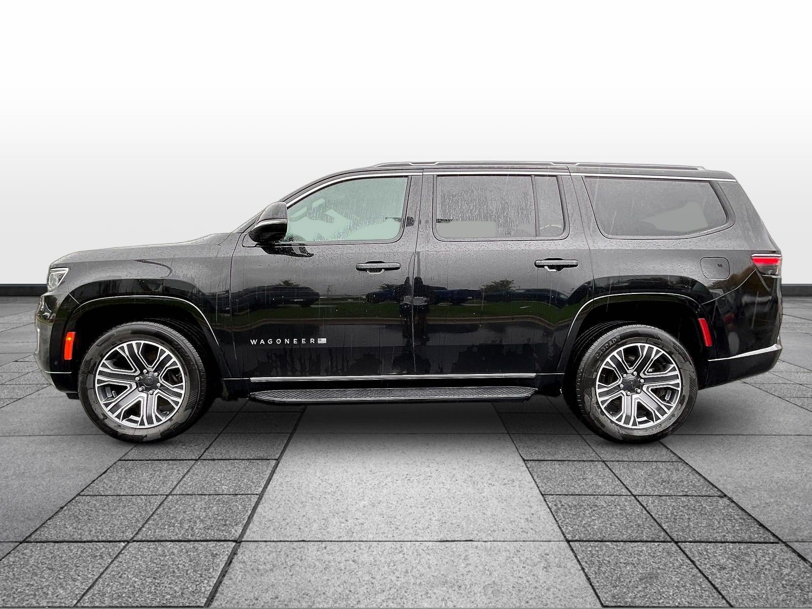 Used 2024 Jeep Wagoneer Series II w/ Flexible Seating Group AWD/4WD image 8