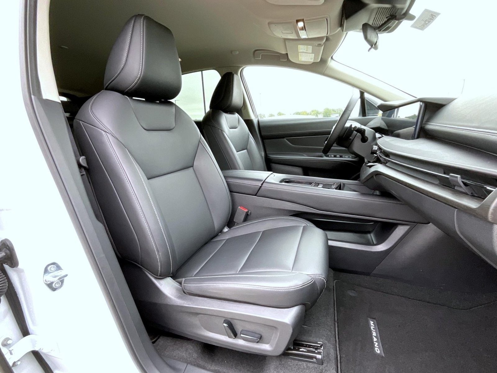 Certified 2025 Nissan Murano SV AWD/4WD image 17