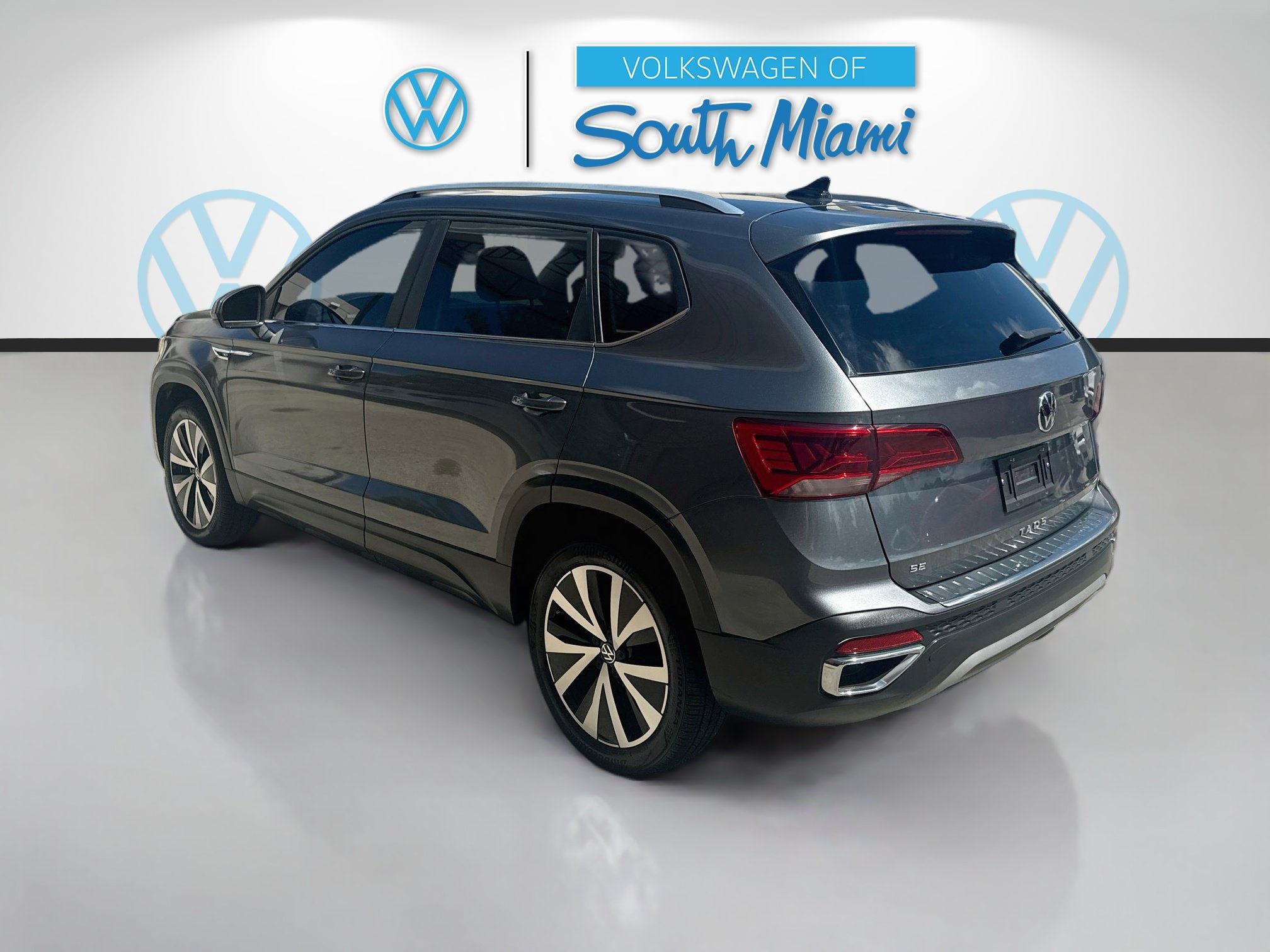 Used 2022 Volkswagen Taos SE FWD image 5