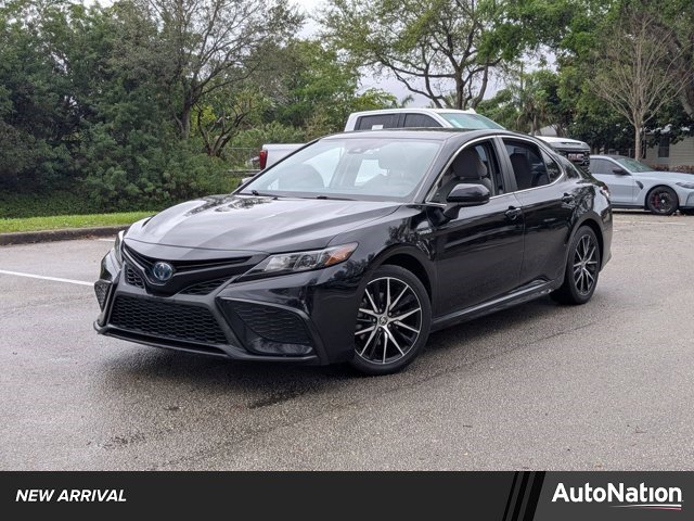 Used 2021 Toyota Camry SE