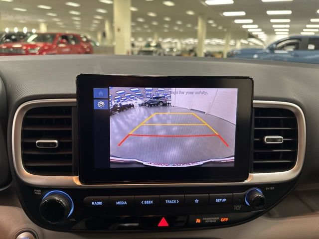 Used 2024 Hyundai Venue SEL FWD image 15