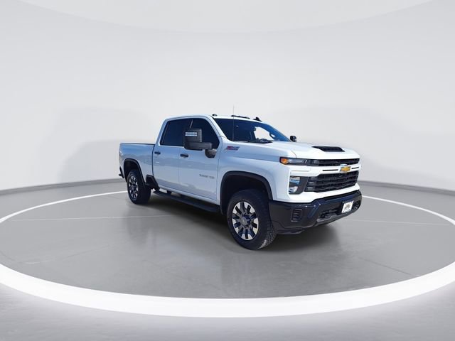 Used 2024 Chevrolet Silverado 2500 Custom w/ Custom Value Package image 2