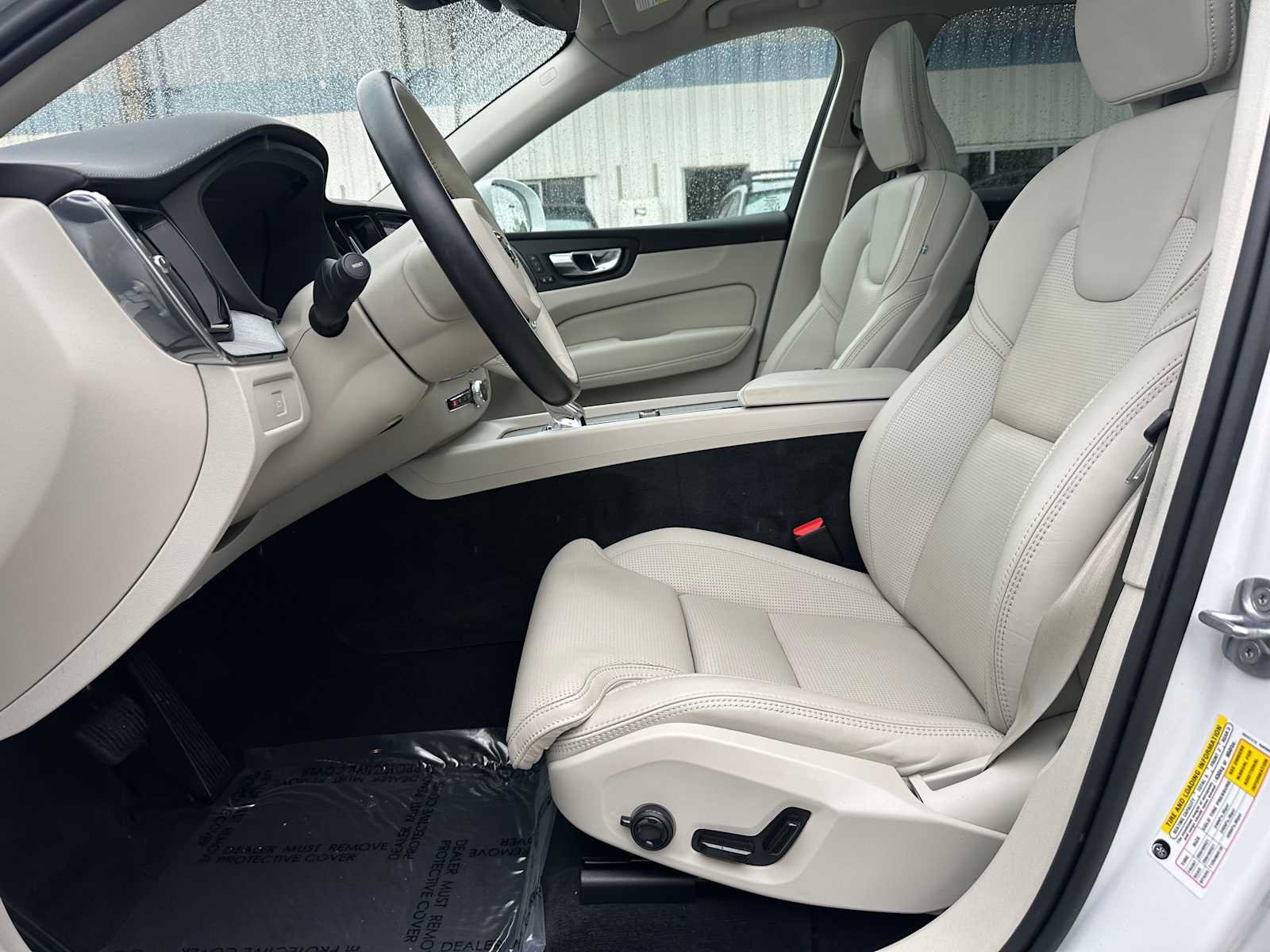 Used 2023 Volvo XC60 B6 Ultimate w/ Protection Package Premier AWD/4WD image 19