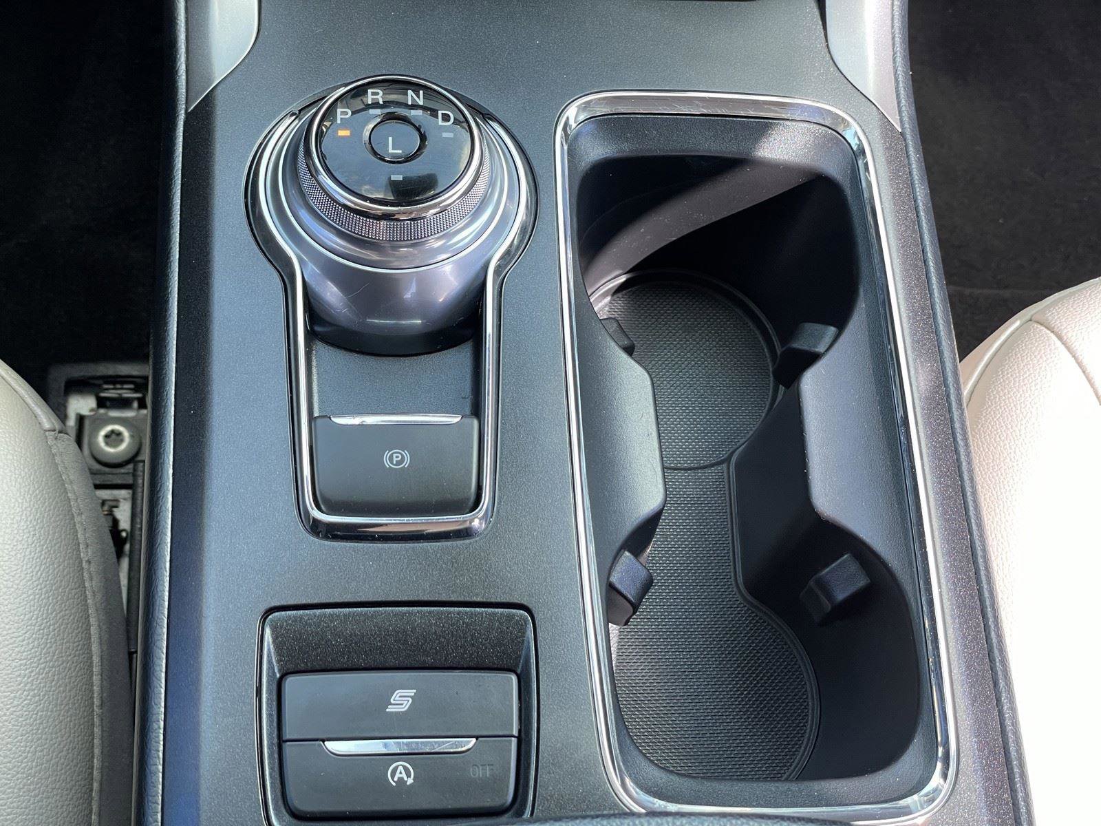 Used 2020 Ford Fusion SEL image 22