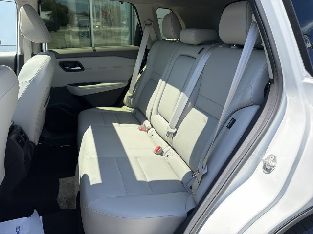 Certified 2023 Nissan Rogue SV w/ SV Premium B Package AWD/4WD image 23