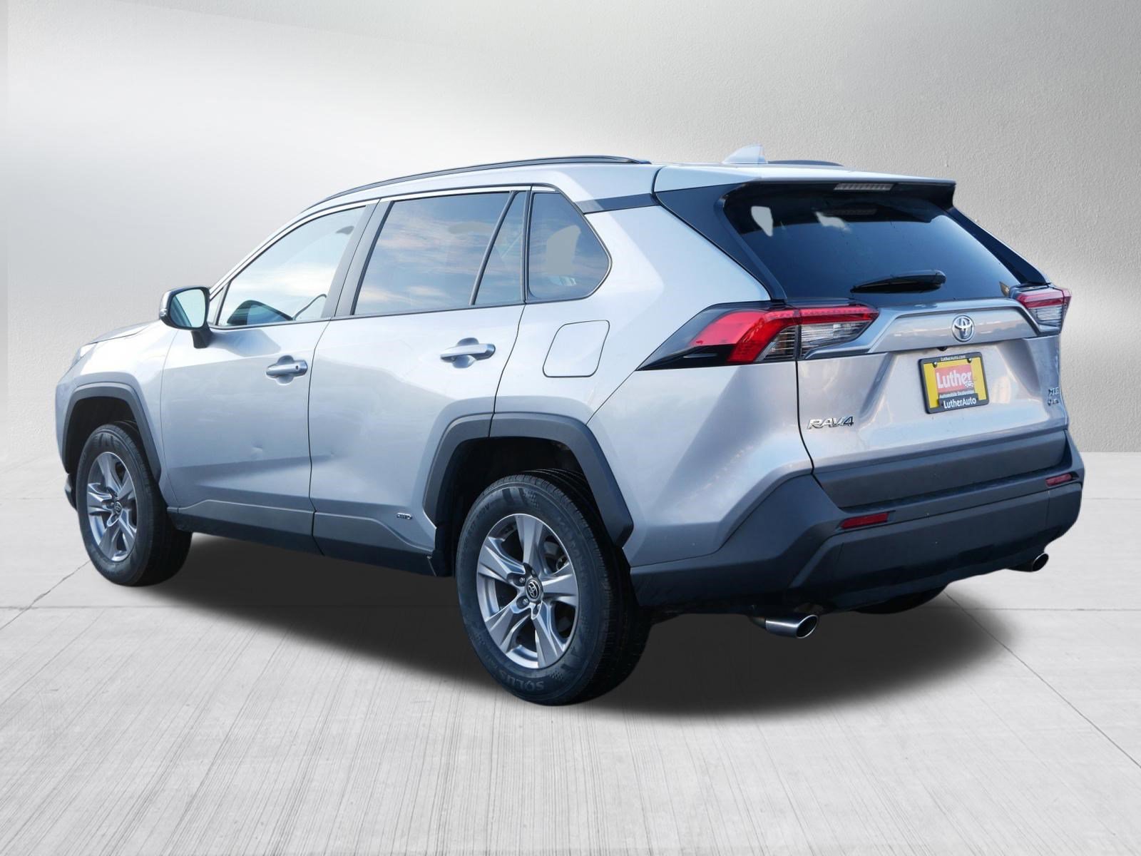 Used 2025 Toyota RAV4 XLE image 5