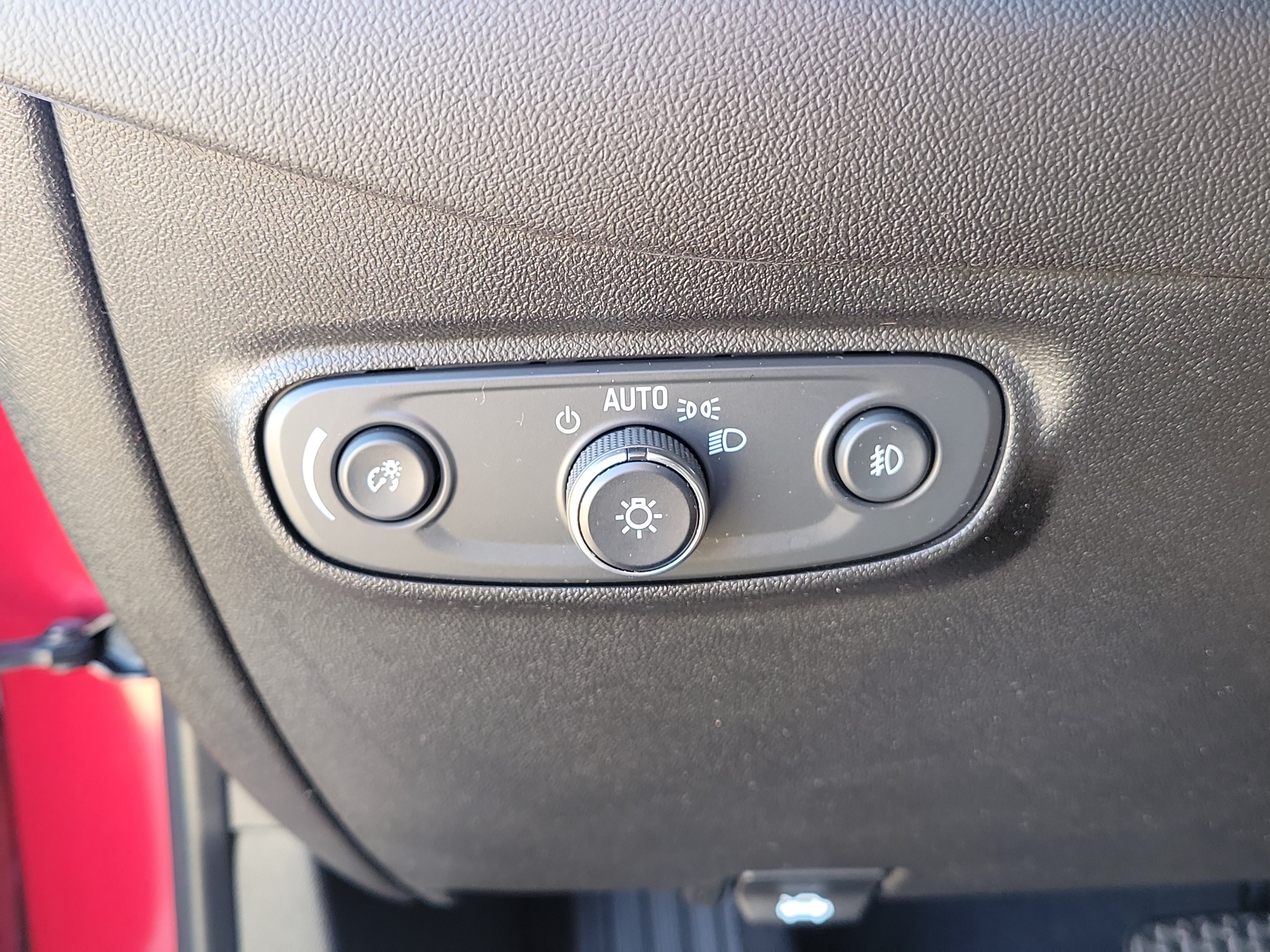 Used 2020 Chevrolet Equinox LT w/ Sport Edition FWD image 21