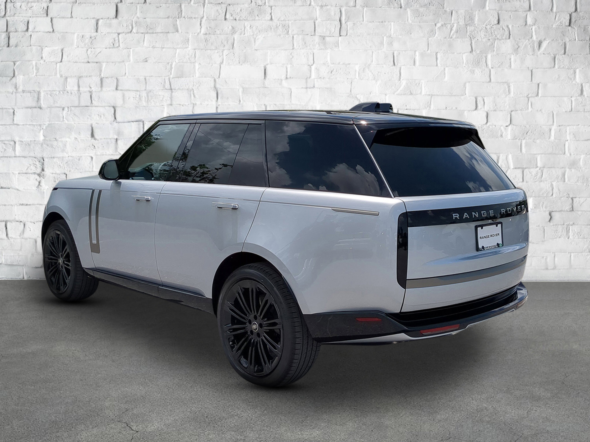 New 2025 Land Rover Range Rover SE image 4