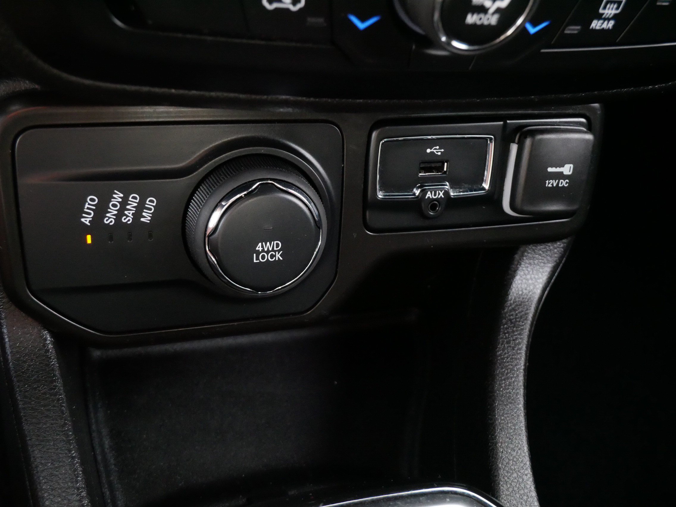 Used 2022 Jeep Renegade Altitude w/ Convenience Group AWD/4WD image 28