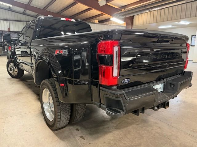 Used 2025 Ford F450 Platinum w/ FX4 Off-Road Package image 8