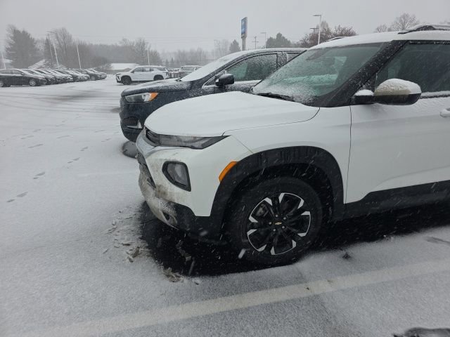 Used 2022 Chevrolet TrailBlazer LT w/ Convenience Package image 3
